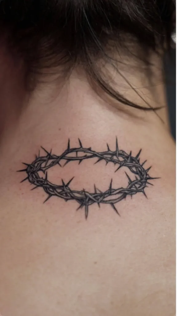 16 Dark Feminine Back Tattoos_ Crown Thorns